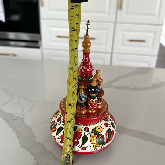 St. Basil's Cathedral Russian Music Box , Music Box Hand-Painted. - Picture 7 of 9